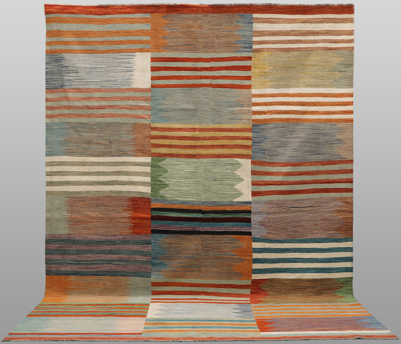 CARPET, “Kelim”, 348 x 253 cm.