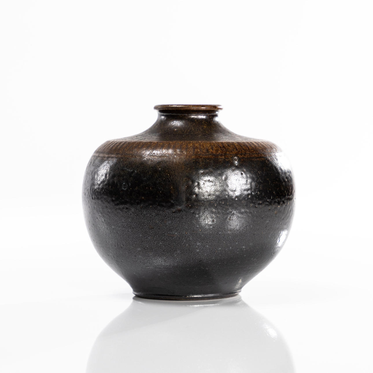 ARTHUR ANDERSSON. vas, Wallåkra, signerad, höjd 12 cm.