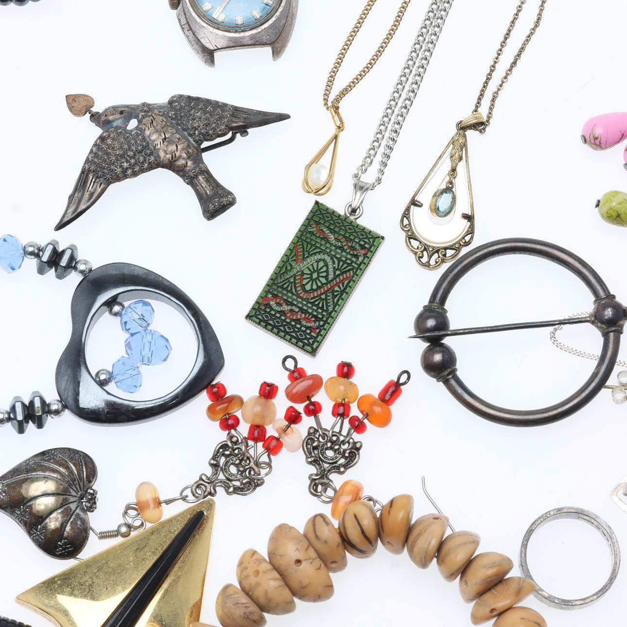 BIJOUTERIER, one lot, partly silver.