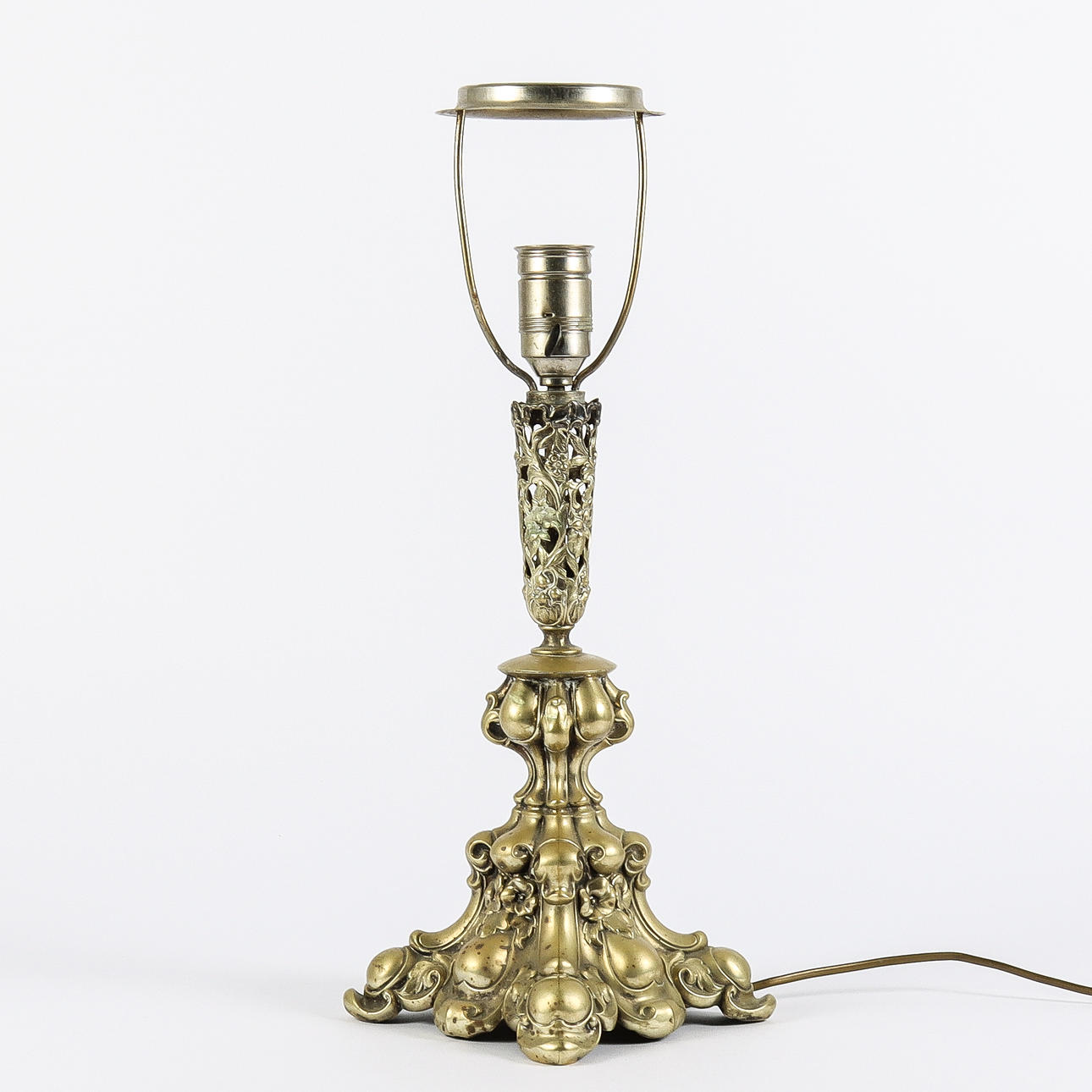 LAMPFOOT metal 20th century.