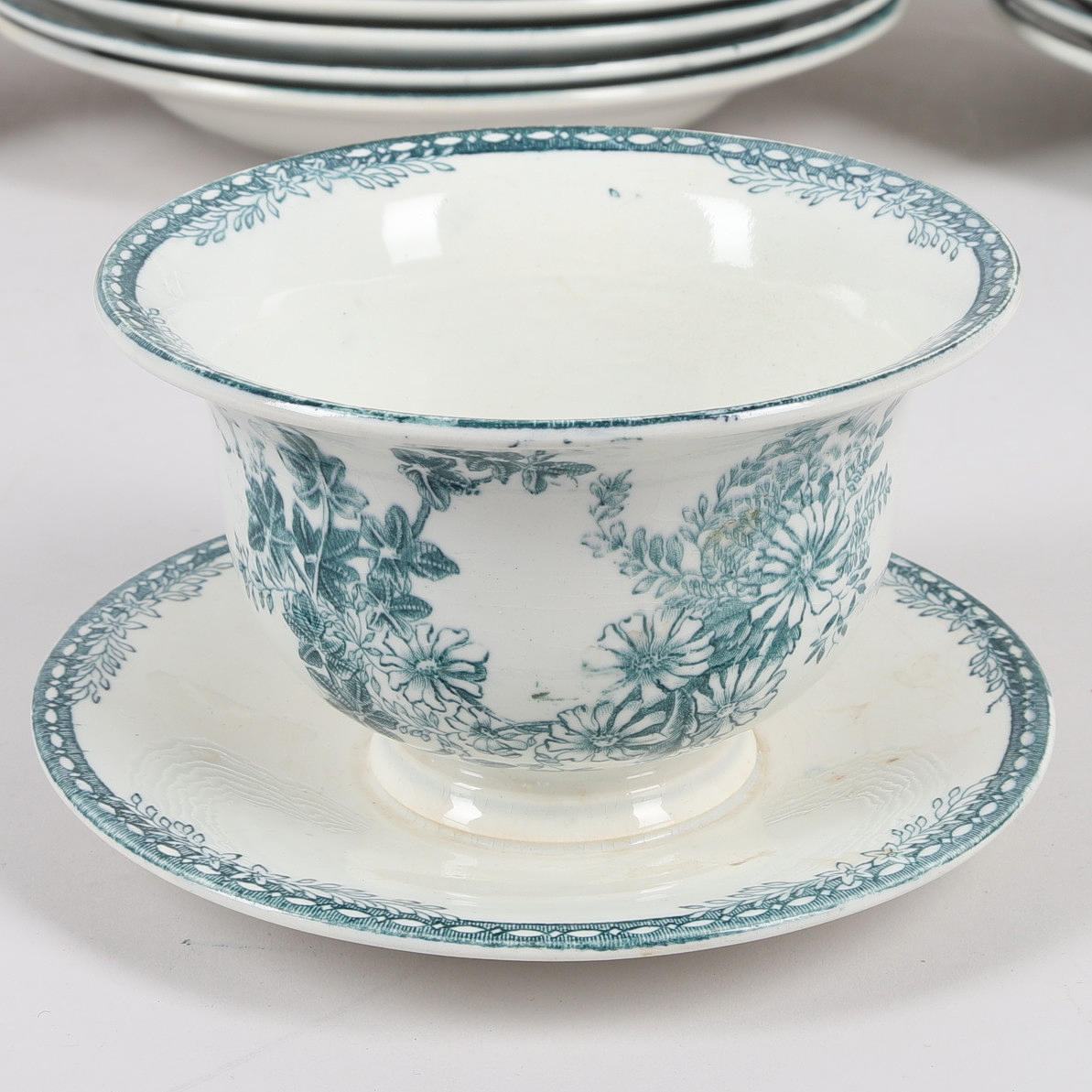 A set of 25 “Flora” tableware sets, Gustafsberg.