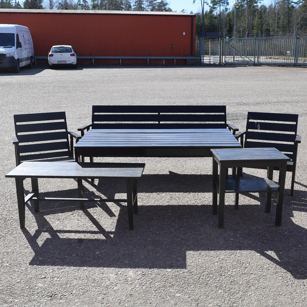 TRÄDGÅRDSGRUPP, 6 delar. Trä, bemålad.