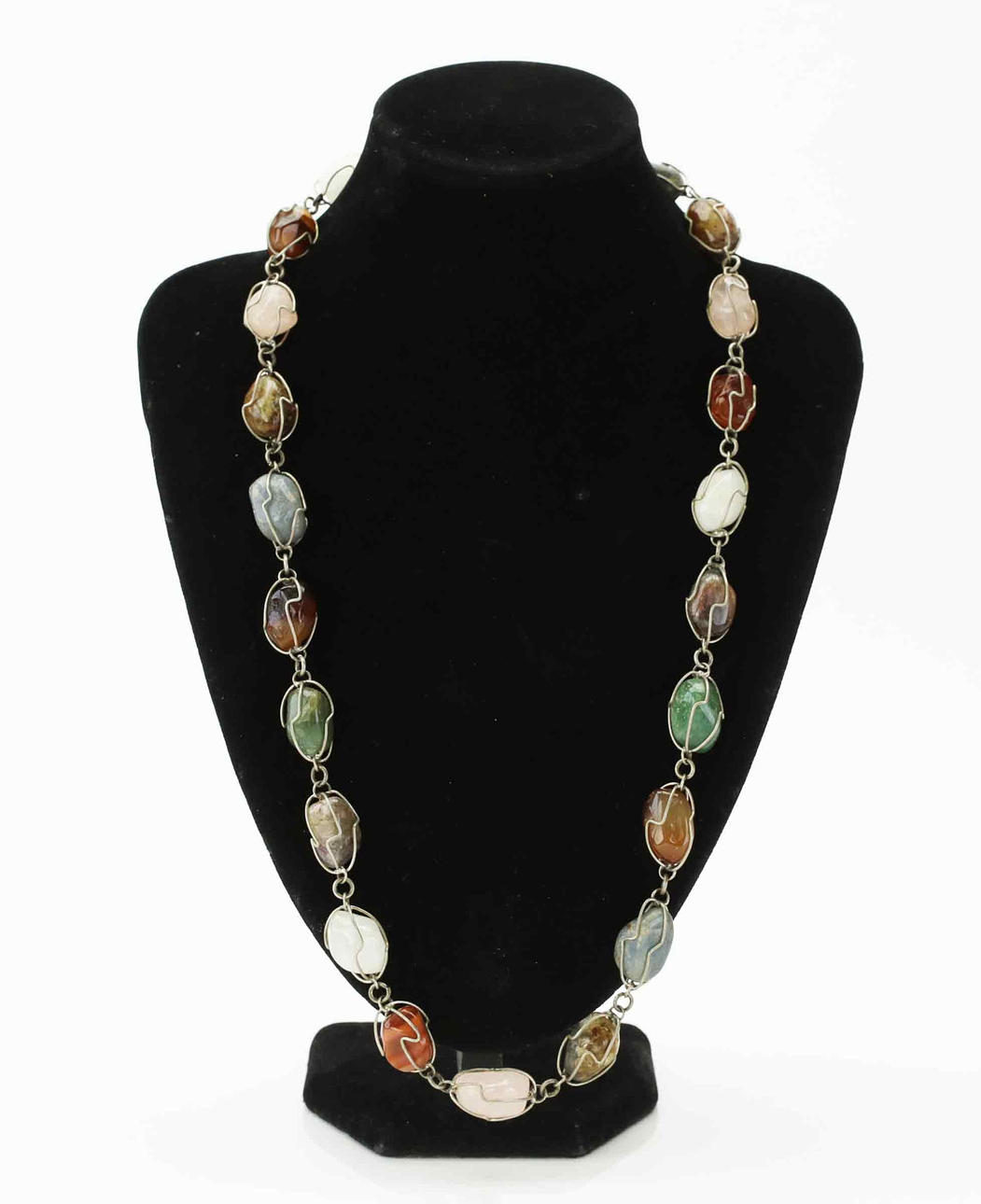 COLLIER, Halvädelstenar, 1900-talets andra hälft.