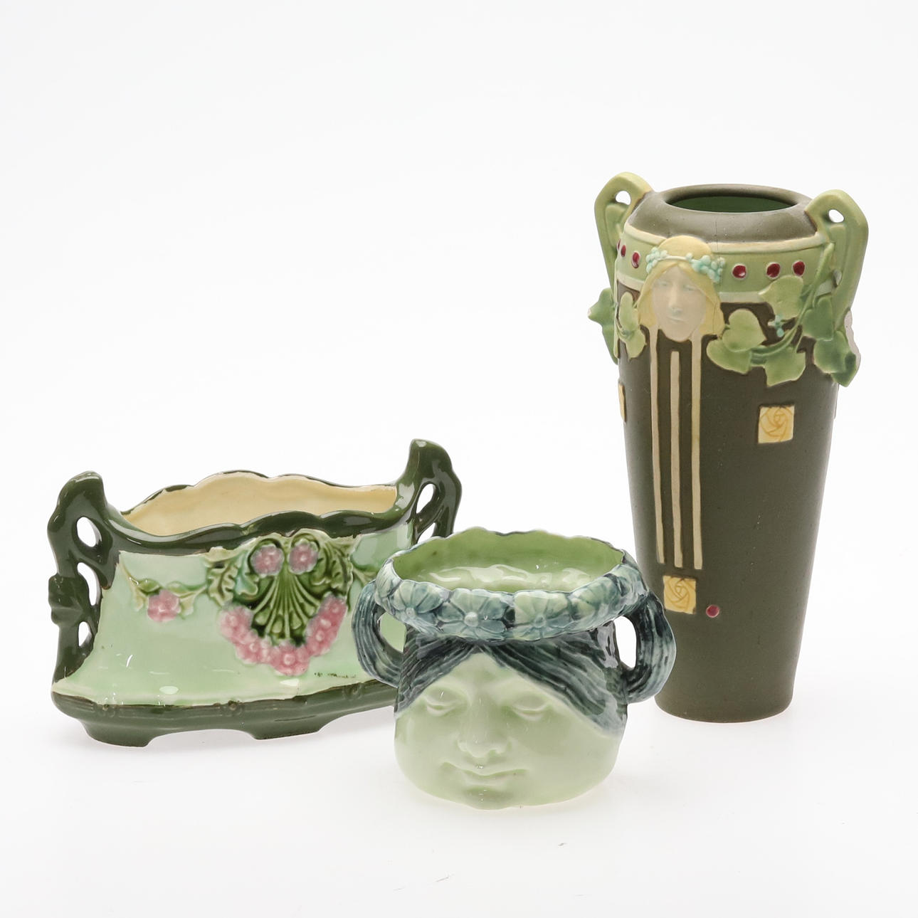 MAJOLIKAFÖREMÅL, porslin, Jugend/ artdeco.