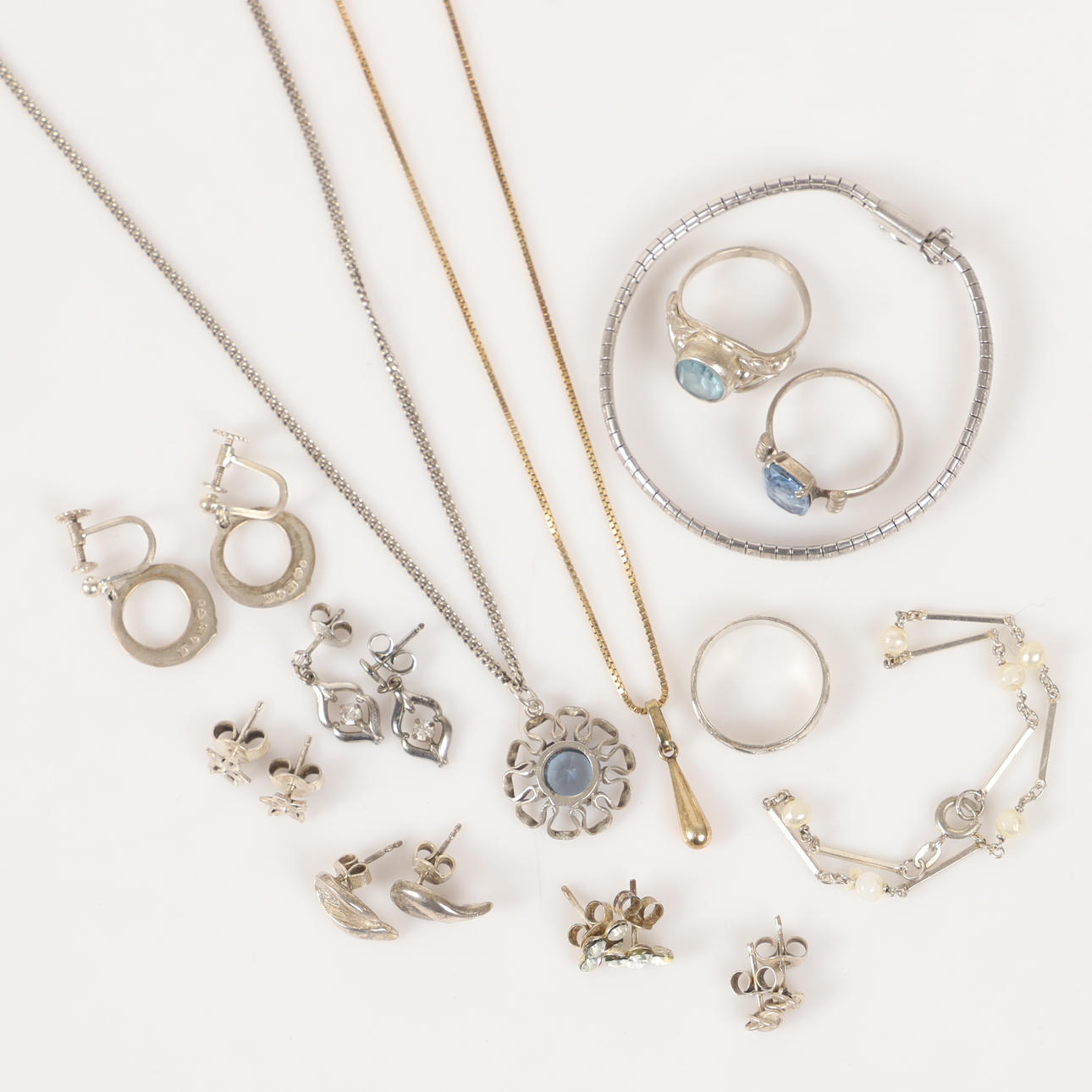 JEWELLERY, 13 pieces, silver.