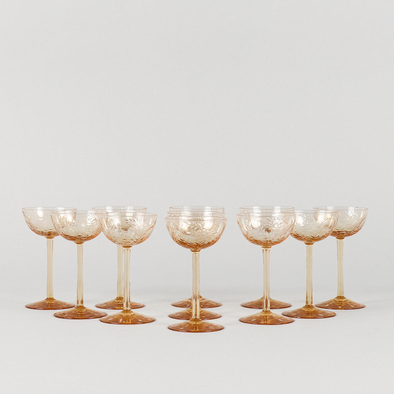 LIQUEUR GLASS 11 pieces.