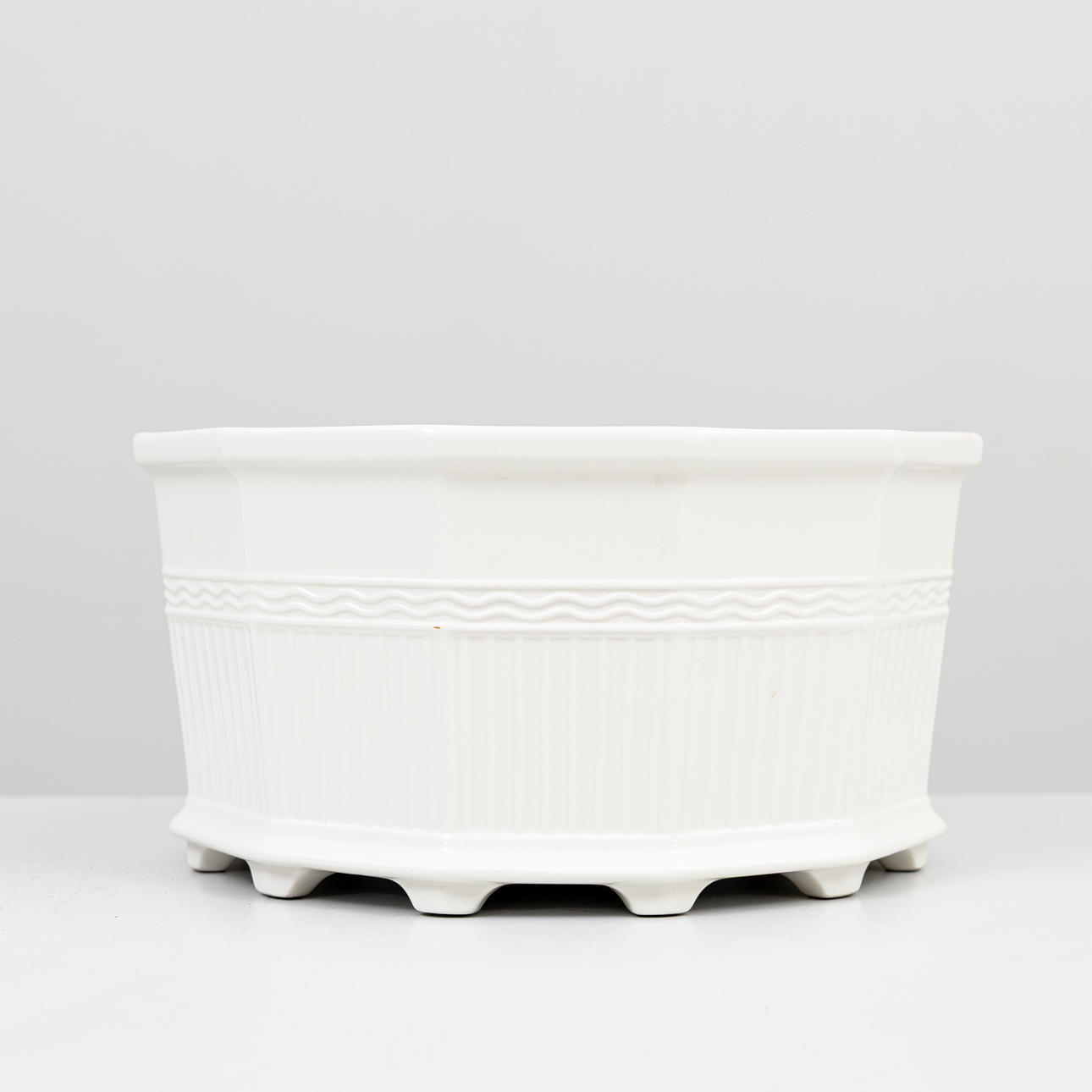 PRINS EUGEN. YTTERFODER, vitroporslin, no: 3, “Waldemarsuddekrukan”, designed 1915, Gustavsberg.