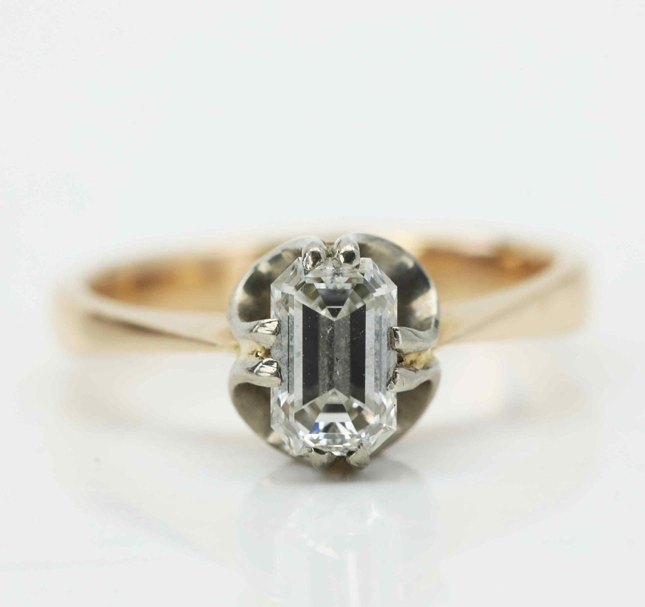 RING, facettslipad spinell, guld 14K, Ryssland.