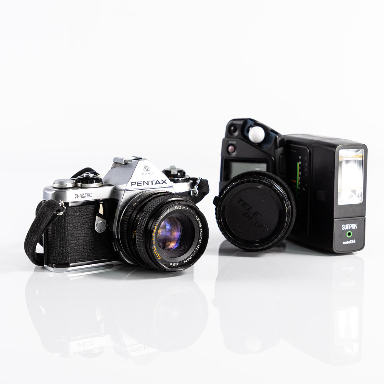 PENTAX. ME, 50 mm, accessories.