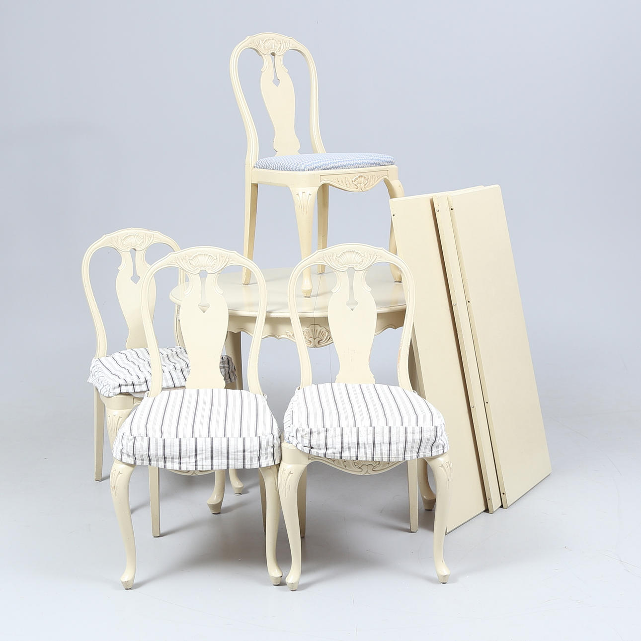 A 5-piece rococo style dining group, painted, 20th century.