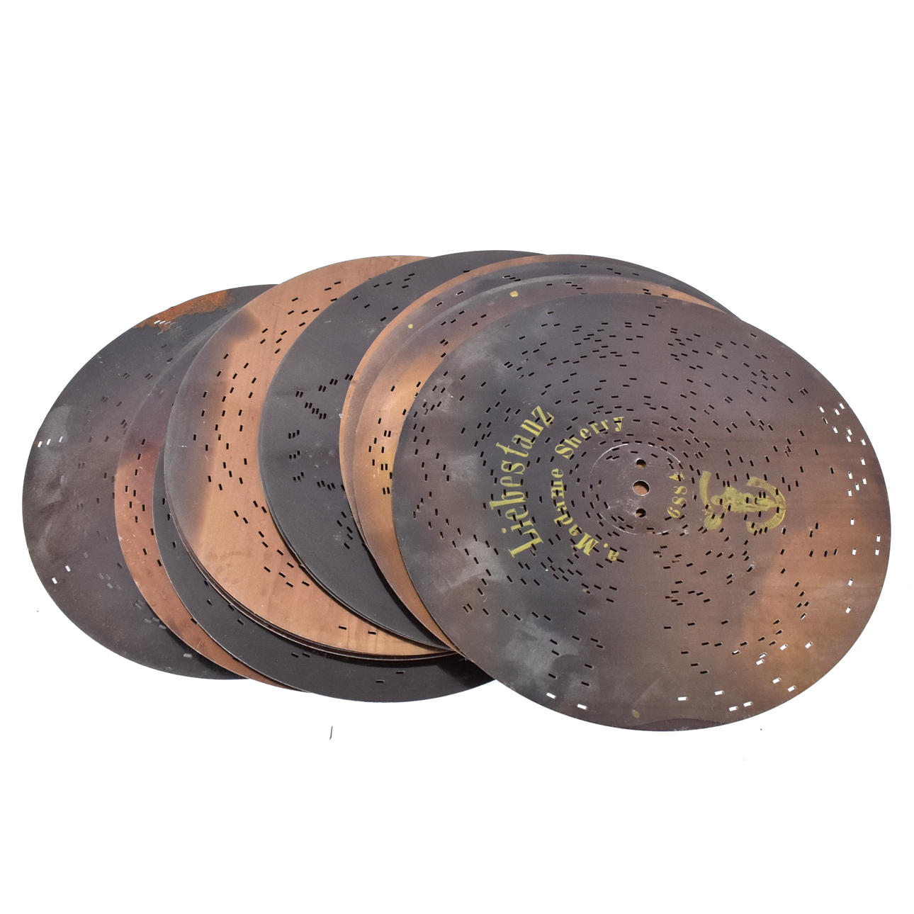 SPELDOSESKIVOR, 13 st, plåt, sekelskiftet 1900.