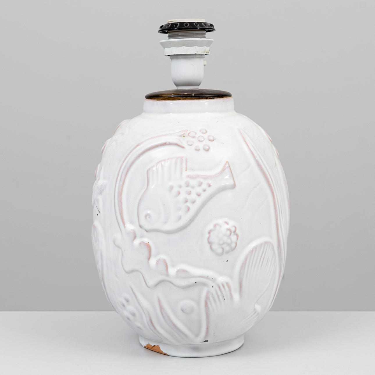 ANNA-LISA THOMSON. A 1940s Upsala-Ekeby glazed earthenware table lamp.