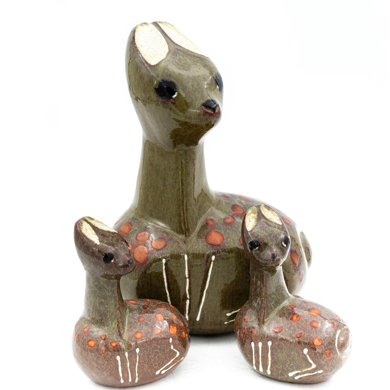 THOMAS HELLSTRÖM. THOMAS HELLSTRÖM, a 'deer', glazed earthenware, for Nittsjö. (3 pieces).
