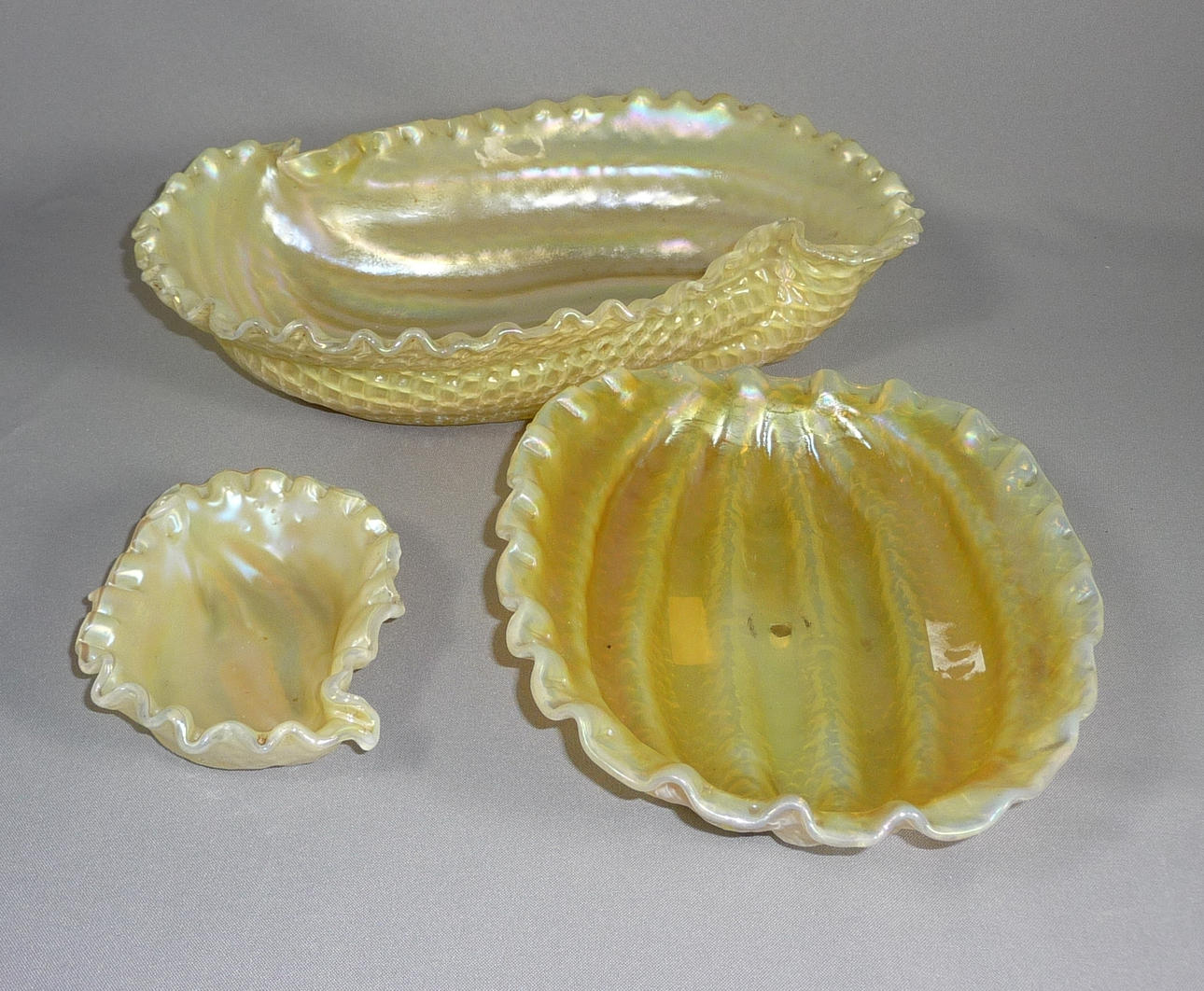 MUSSELSKÅLAR, 3 st, Wohl Johann Loetz Widow, Klostermühle - omkring 1900.