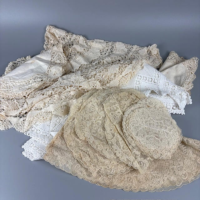 ANTIQUE LACE AND VINTAGE TEXTILES.