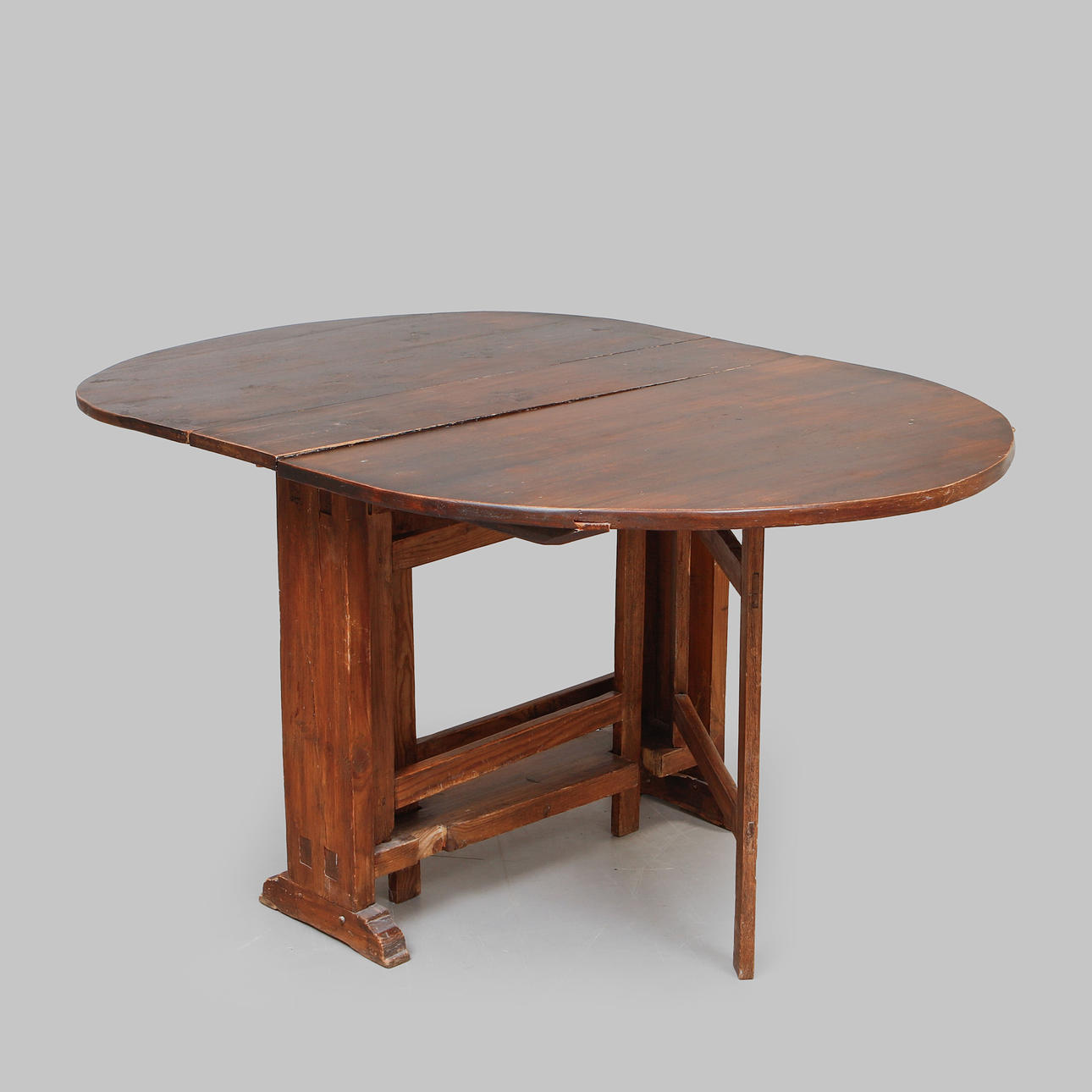 A 19th century percussion table.