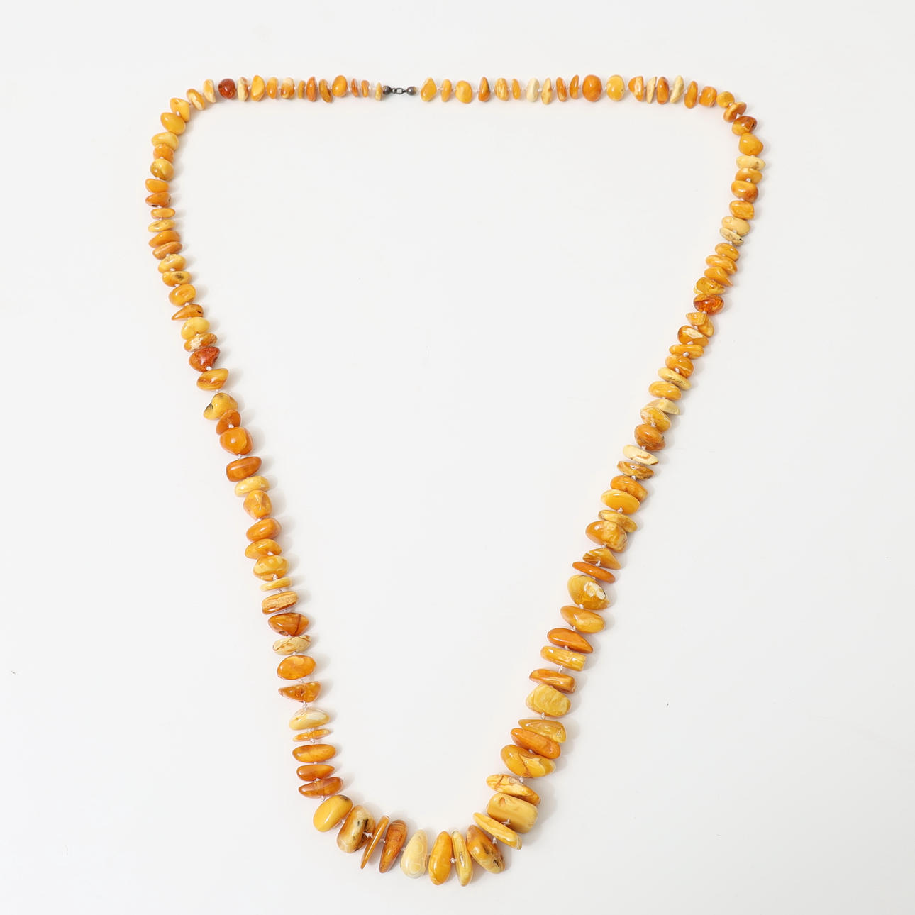 NECKLACE, amber.