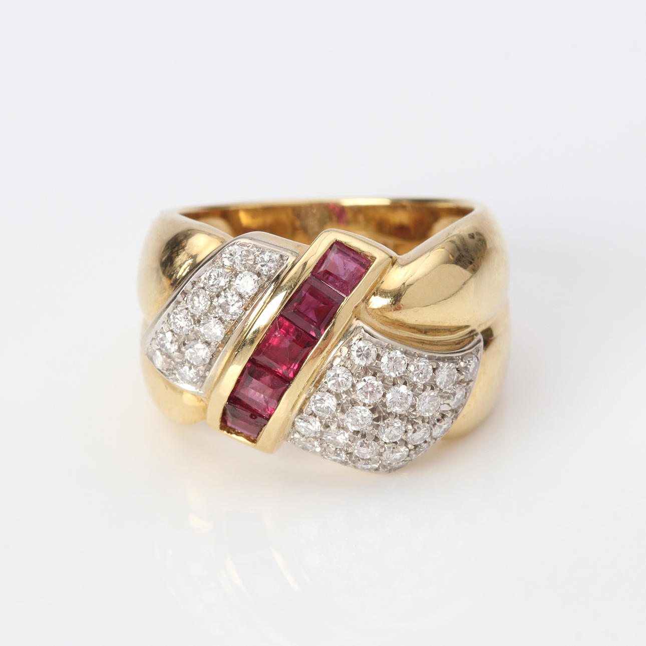 GOLD RING 18K 8,6 g.