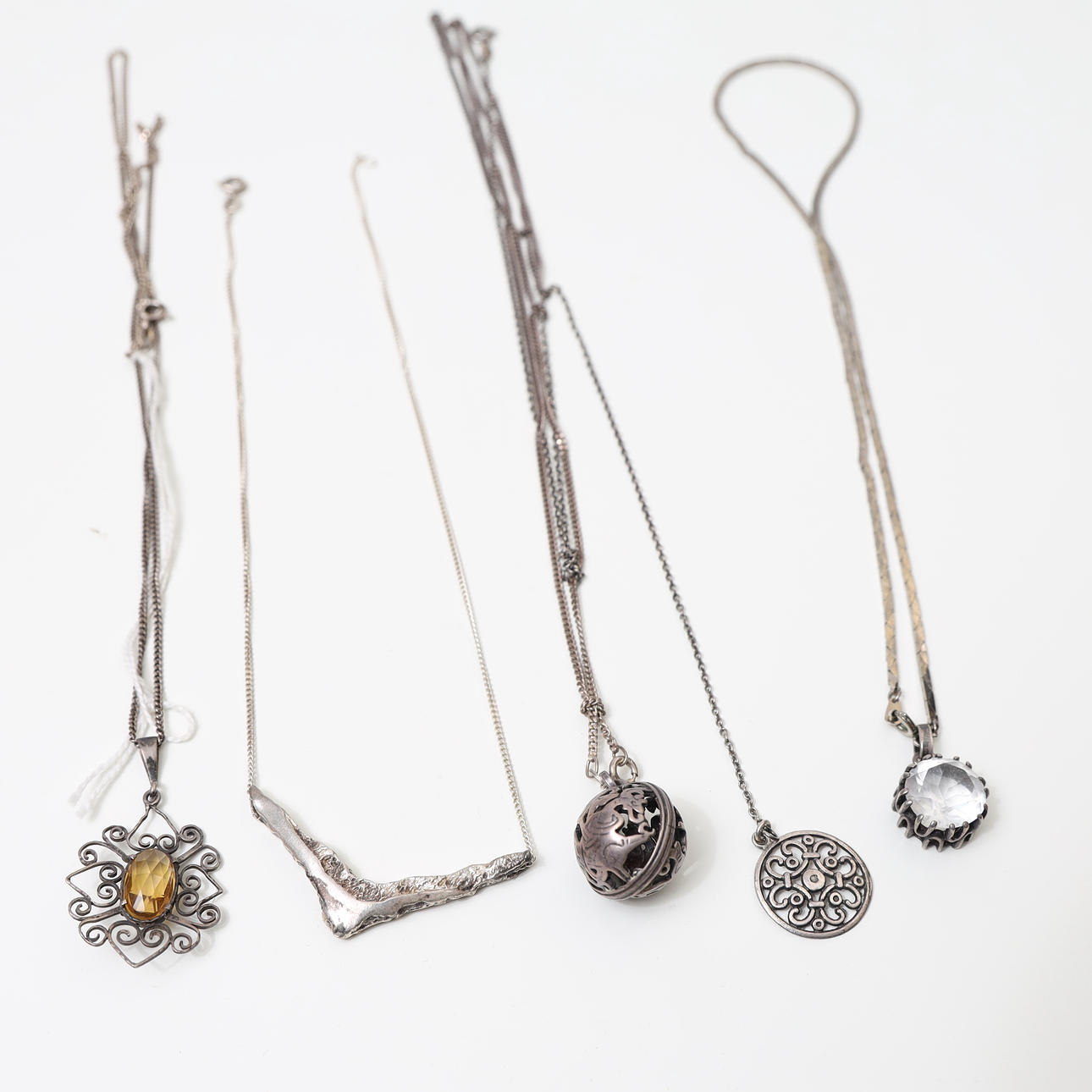 NECKLACE, 5pcs, silver with partially inset decors.