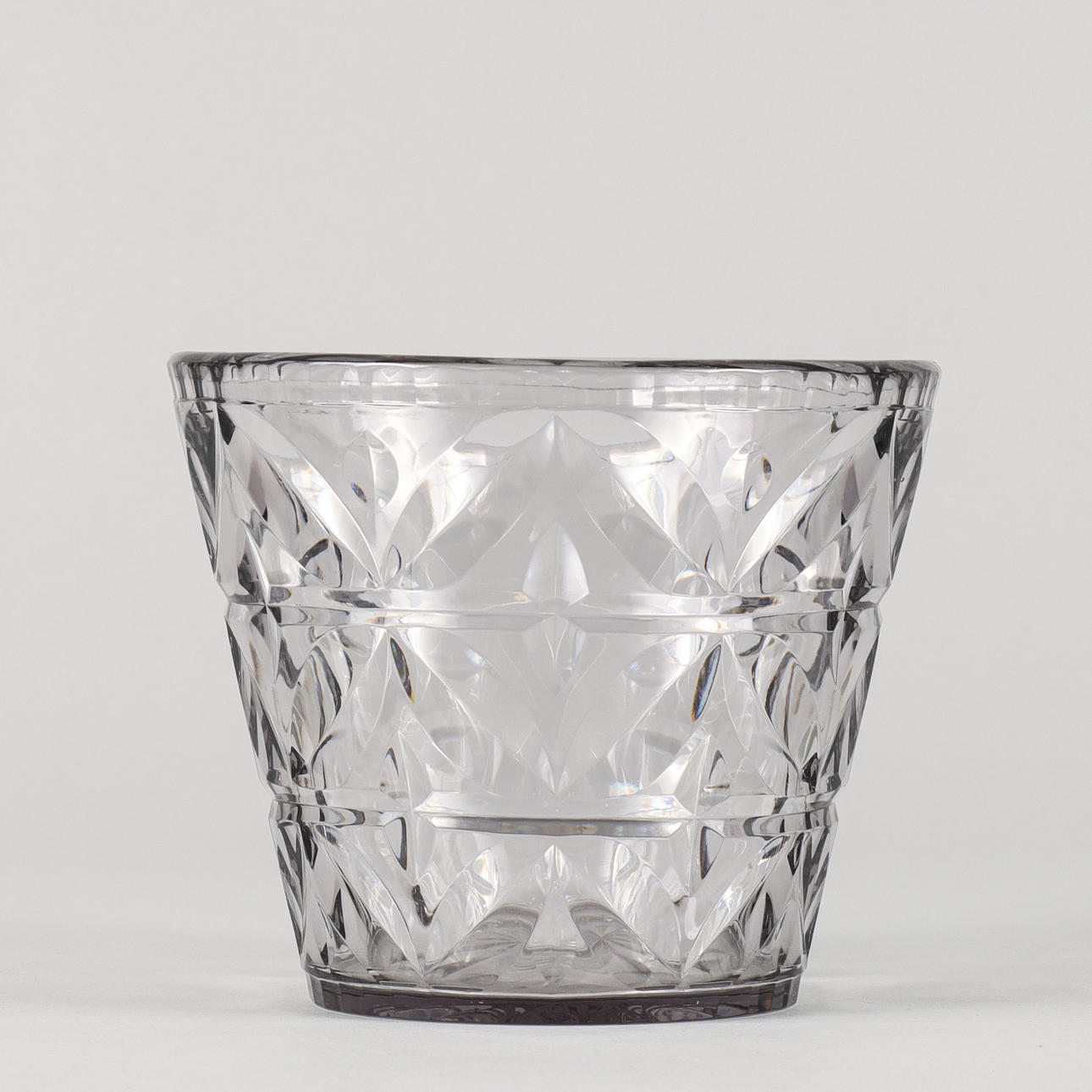 GUNNAR CYRÉN. Bowl, ground crystal.