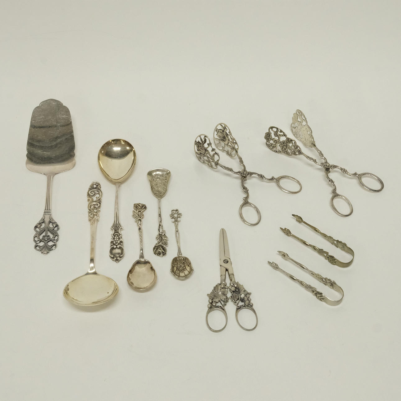 ITEMS OF SILVER, 11 PIECES.