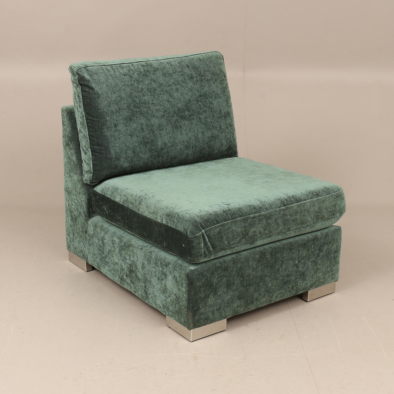 Armchair, plush, contemporary, Moblia.