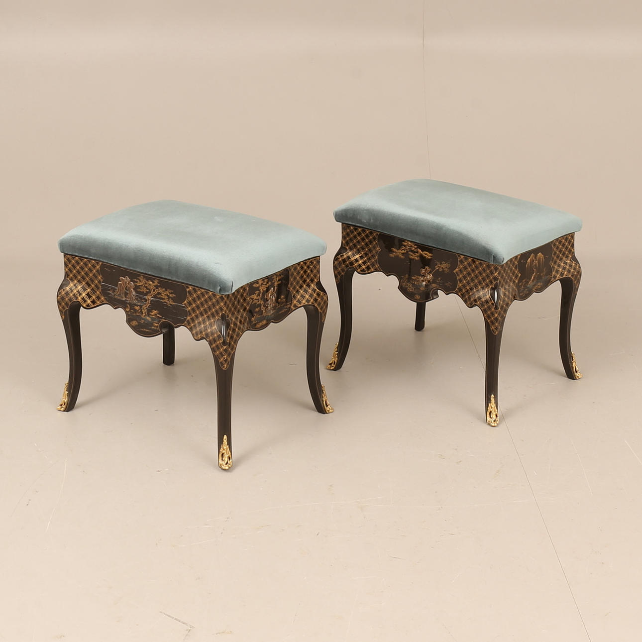 PALLETS, 2 pieces, lacquer work, oriental.