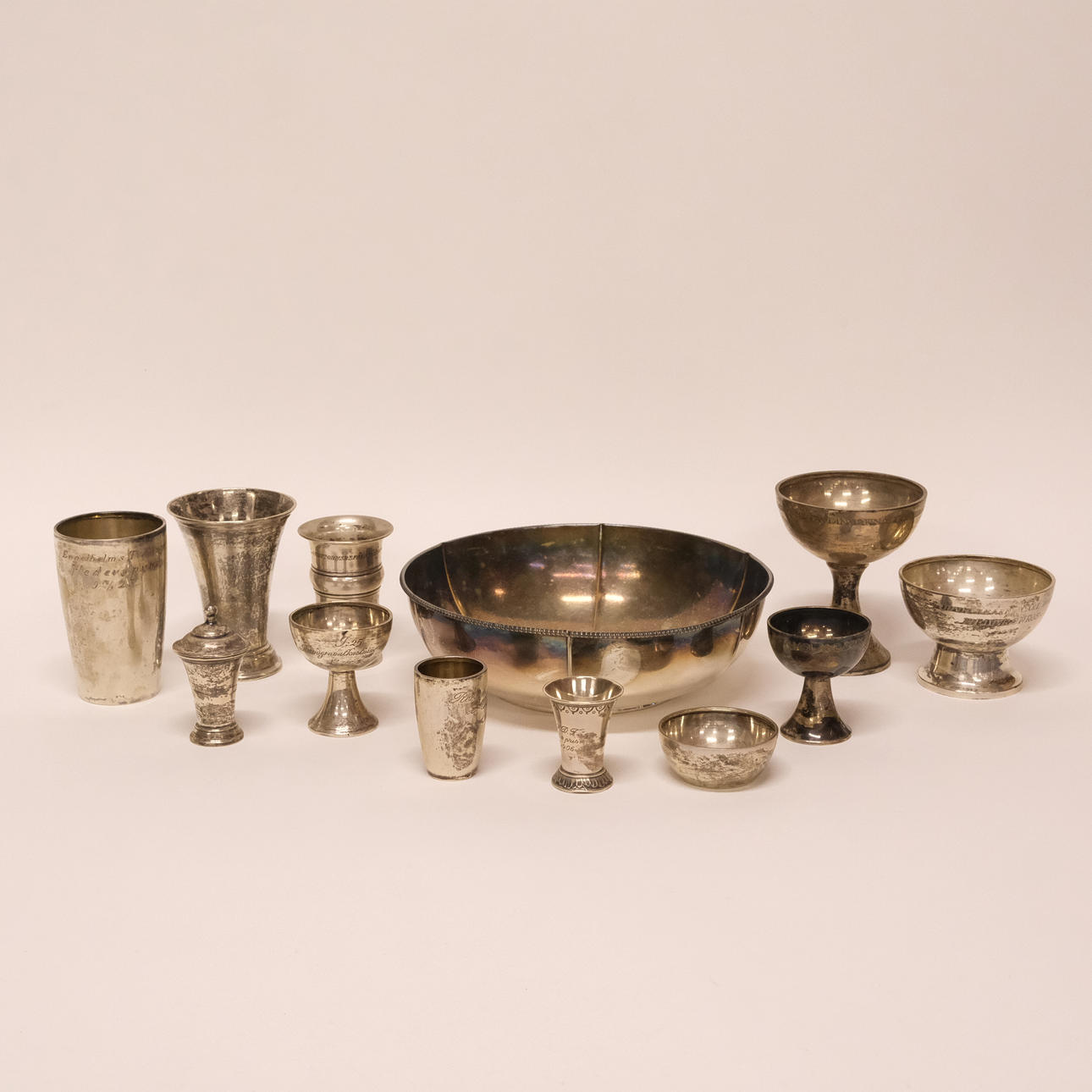 ITEMS OF SILVER, 12 PIECES.