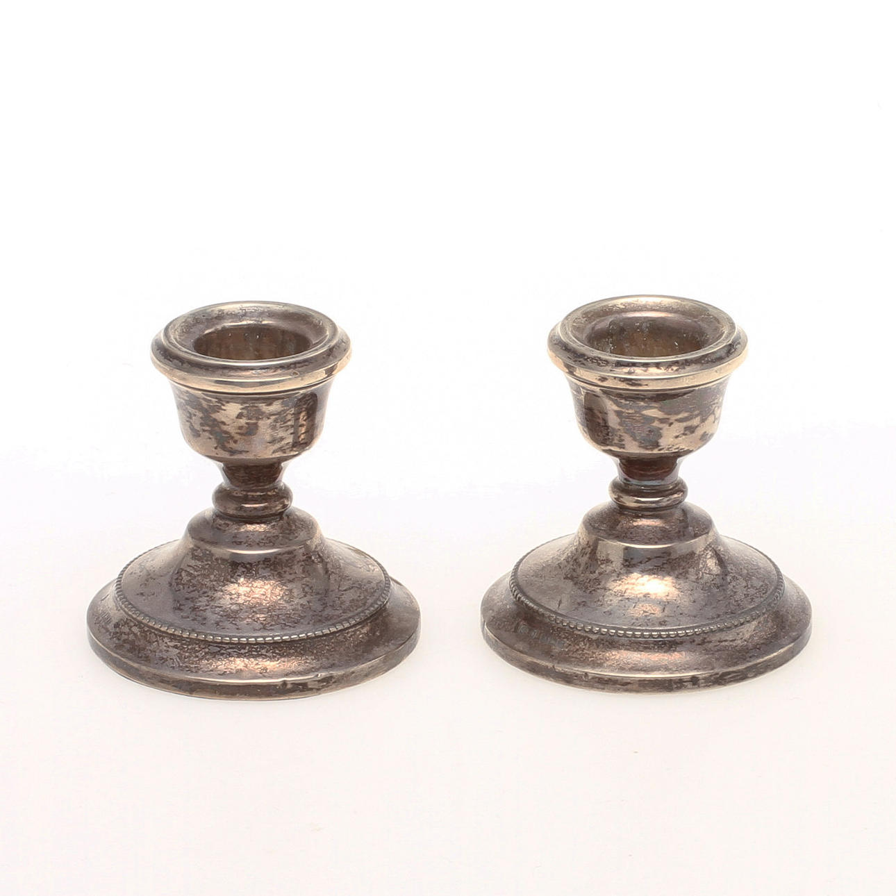 LJUSSTAKAR, ett par, silver.