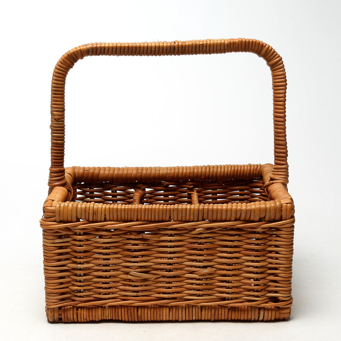 BOTTLE RACK/BASKET.
