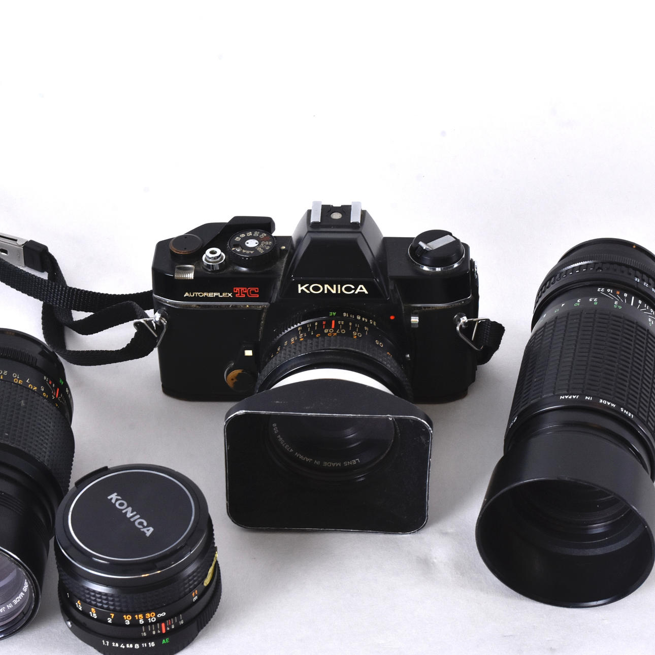 SYSTEM CAMERA WITH ACCESSORIES, Konica Autoreflex TC.