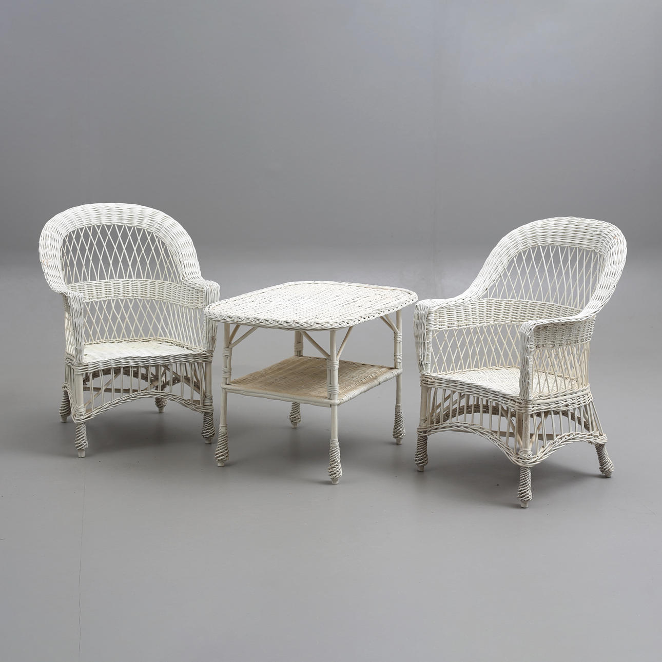 KORGMÖBEL, 3 delar, rotting.