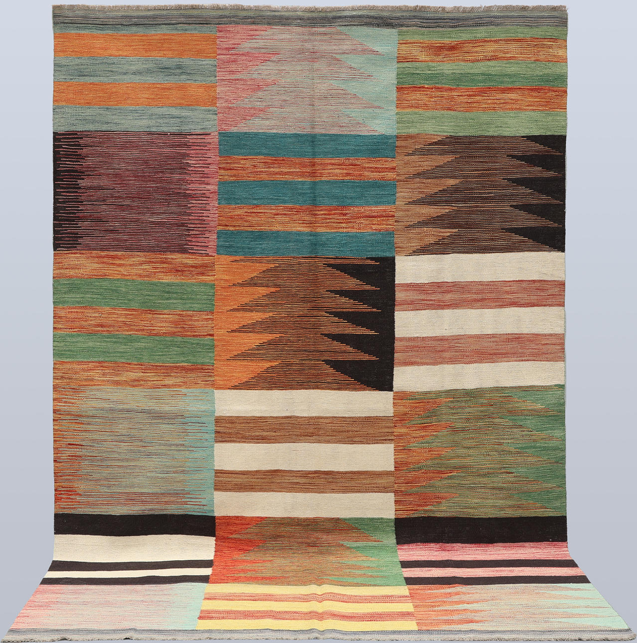 CARPET, “Kelim”, 299 x 194 cm.