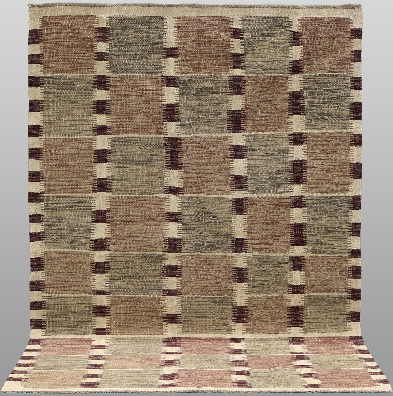 CARPET, “Kelim”, 195 x 117 cm.