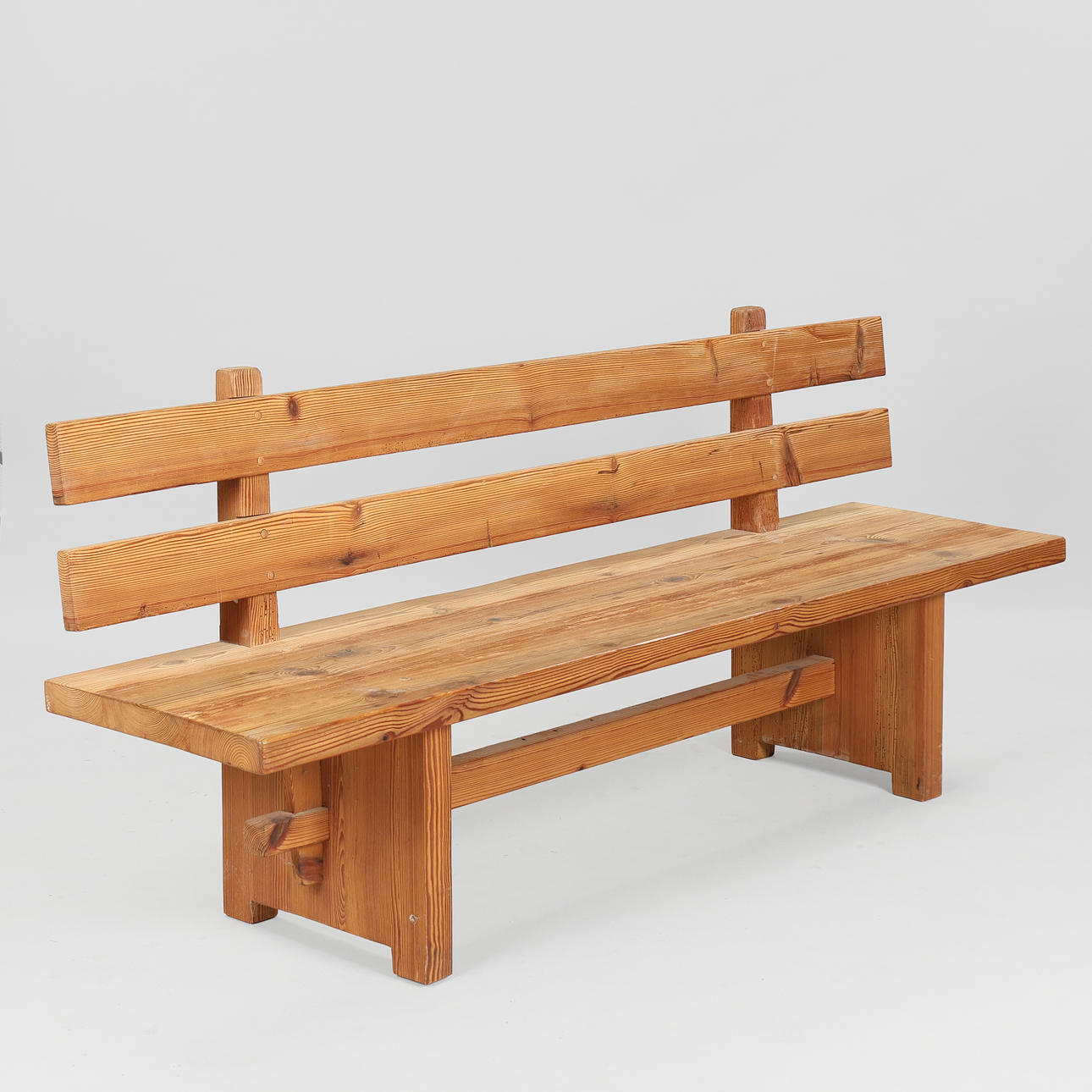 JENS LYNGSØE. Bench made of solid pine, Denmark, 1980s.