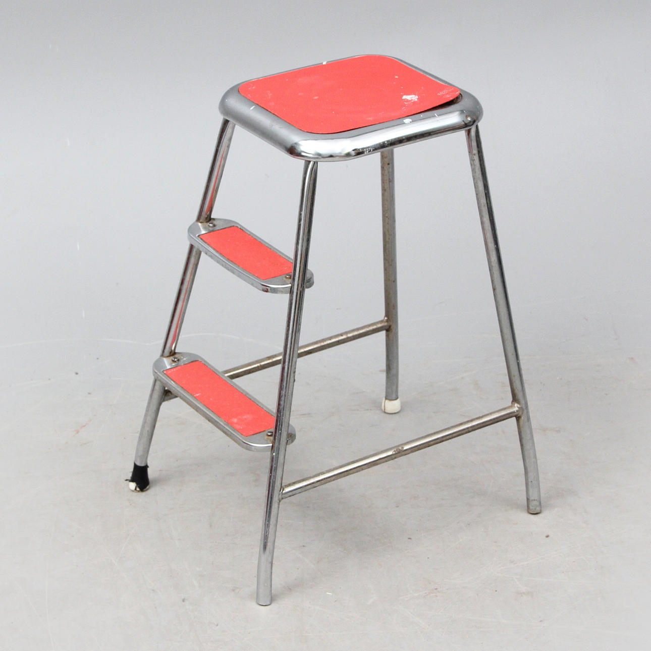 PALLET, metal, Awab.