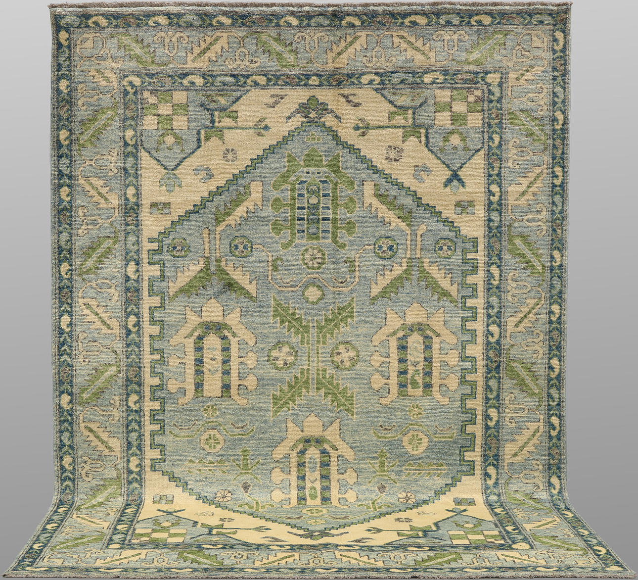 A CARPET, “Oriental fine”, 293 x 201 cm.