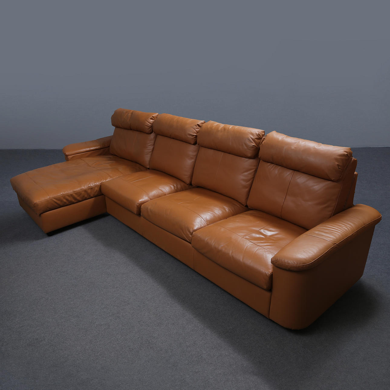 SOFA, BROWN LEATHER, CONTEMPORARY, DIVISIBLE, LOOSE PLUSH.