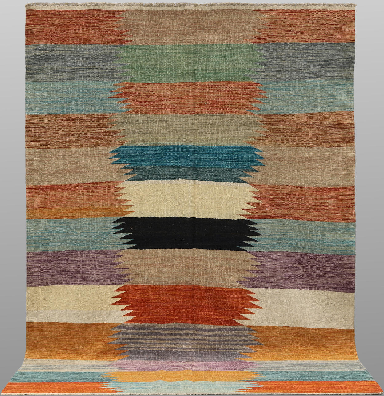 CARPET, “Kelim”, 243 x 161 cm.