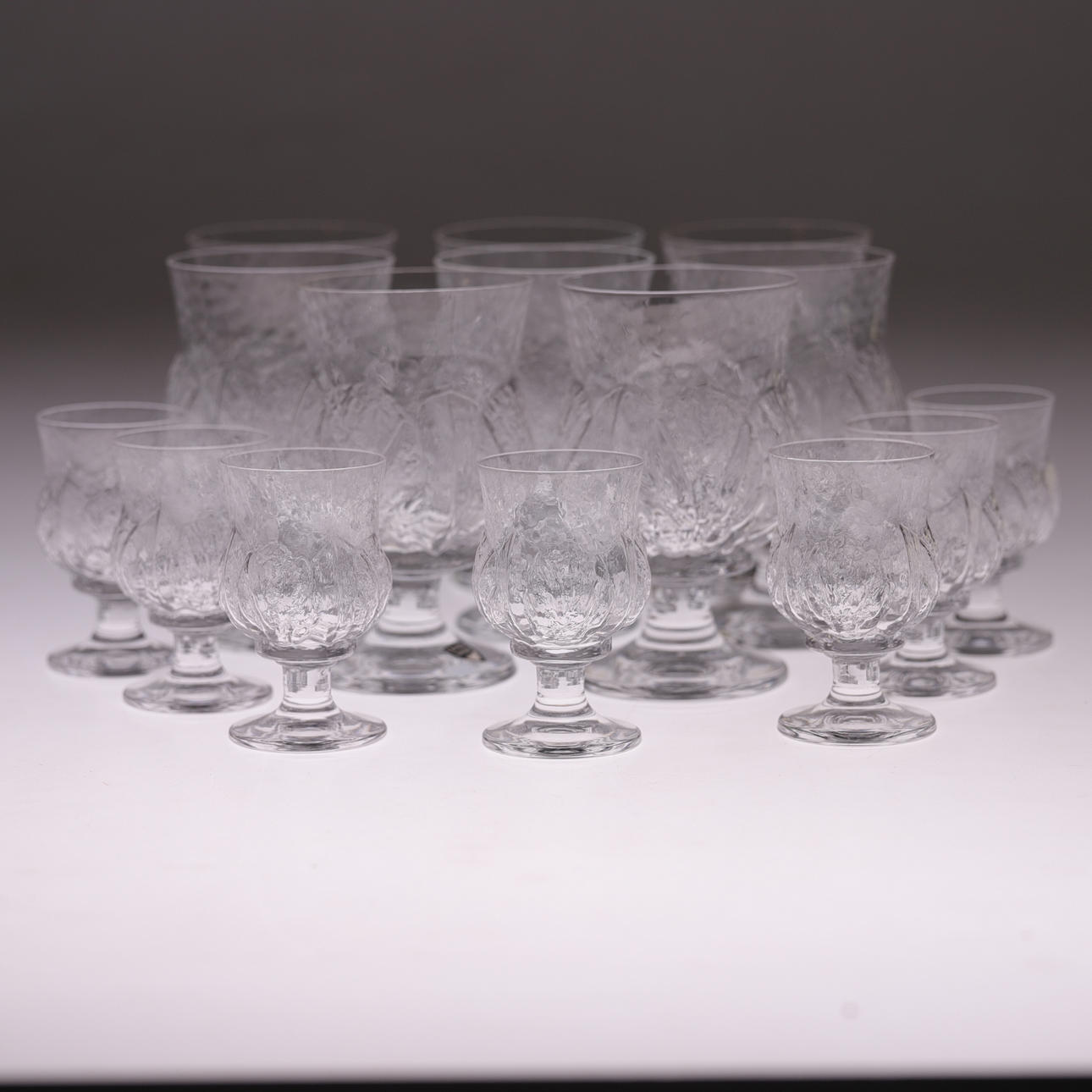 LARS HELLSTEN. glas, 16 st, "Eden", Orrefors.