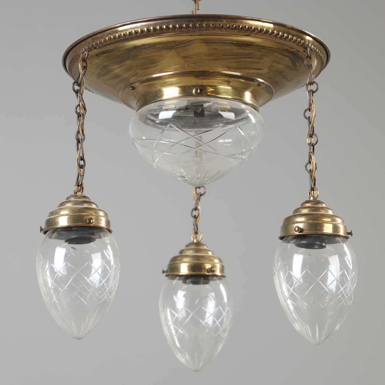 TAKLAMPA, mässing och glas, jugend.