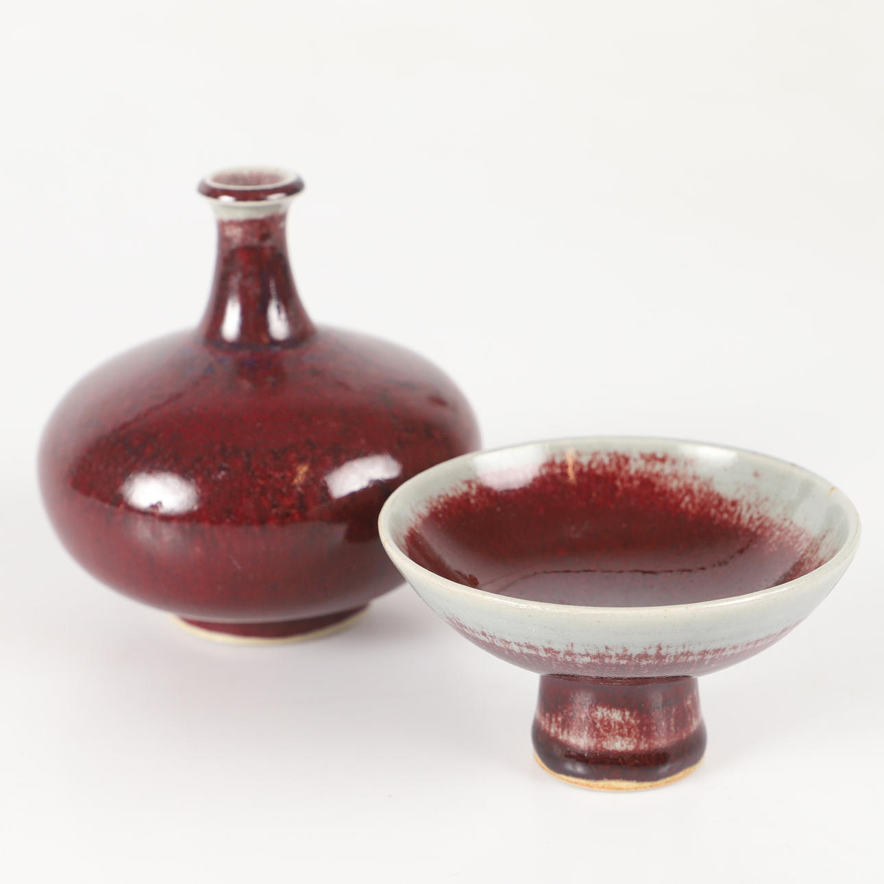 SVEN HOFVERBERG. Vas samt skål, glaserad stengods.