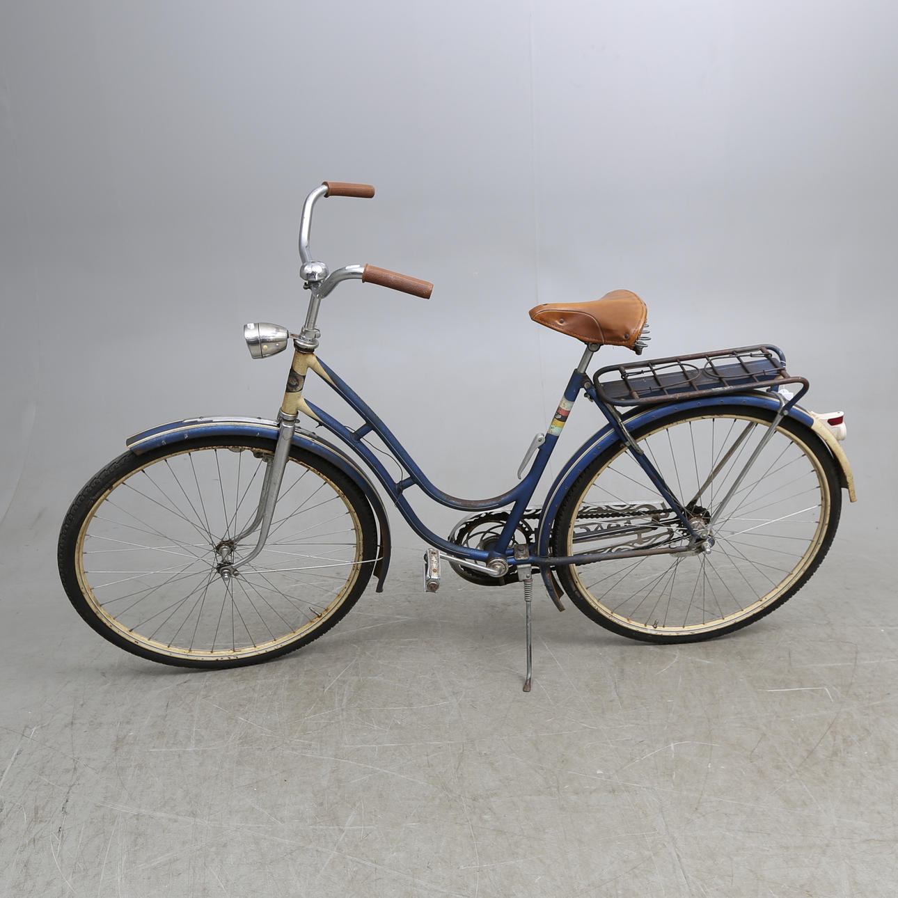 CRESENT. DAMCYKEL, Crescent, årsmodell 1954.