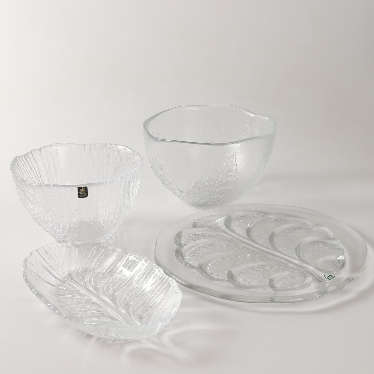 SKÅLAR SAMT FAT, 4 delar, bl a Orrefors.