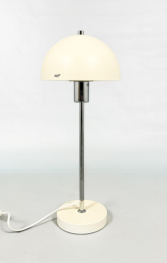 Table lamp, “Vienda”, contemporary, Herstal.