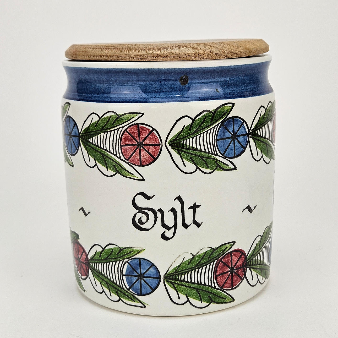 A ceramic jar with a lid, “Dalom”, Rörstrand.