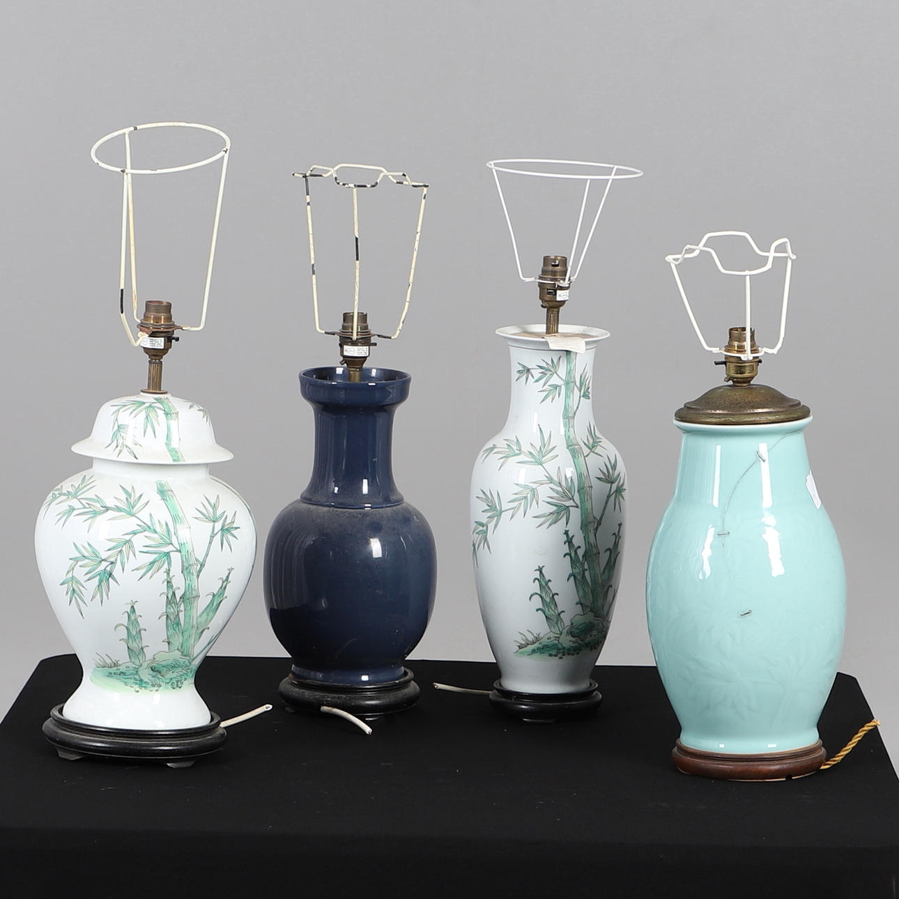 ASSORTED CERAMIC TABLE LAMPS.
