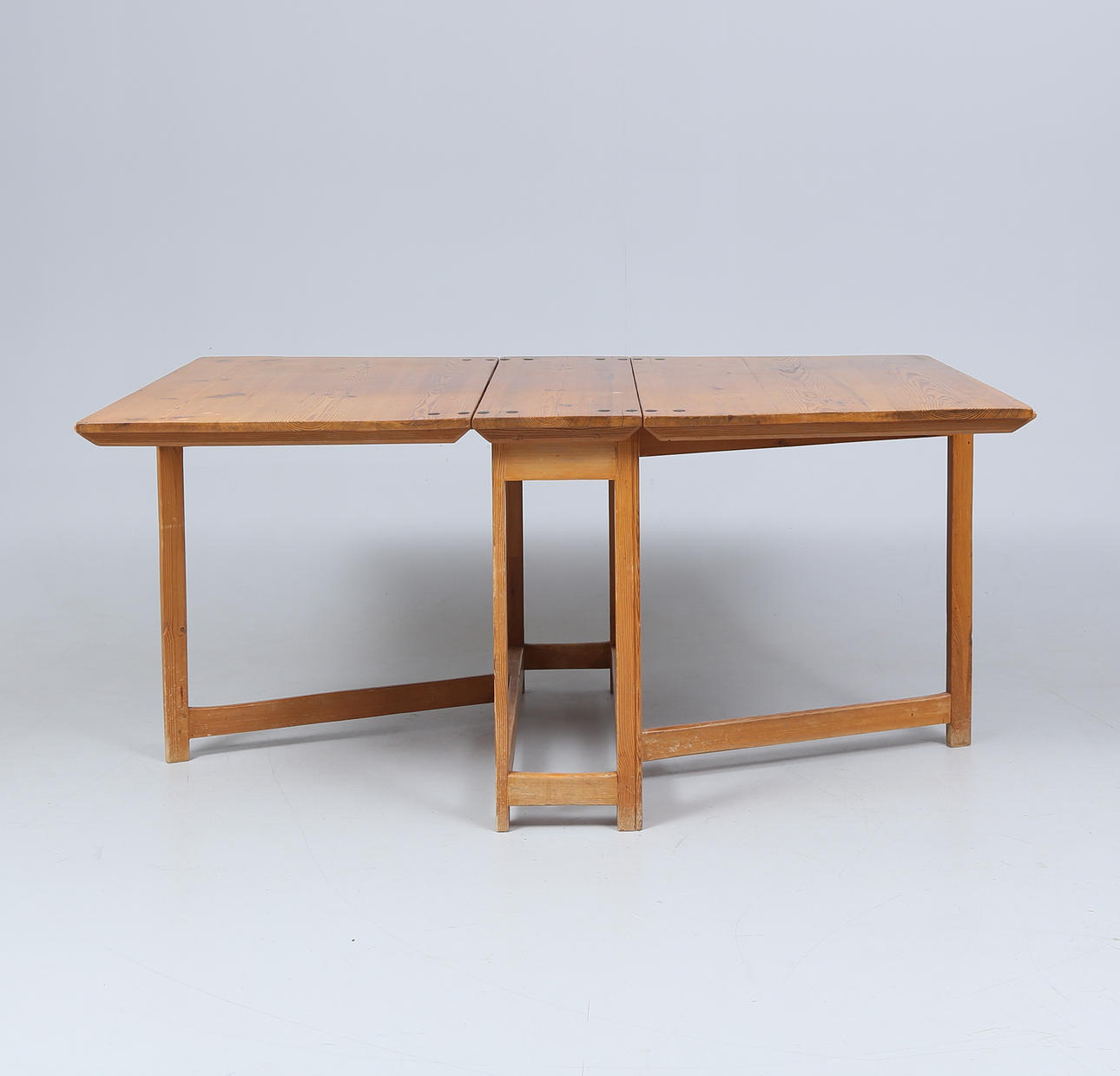 An 18th/20th century percussion table.