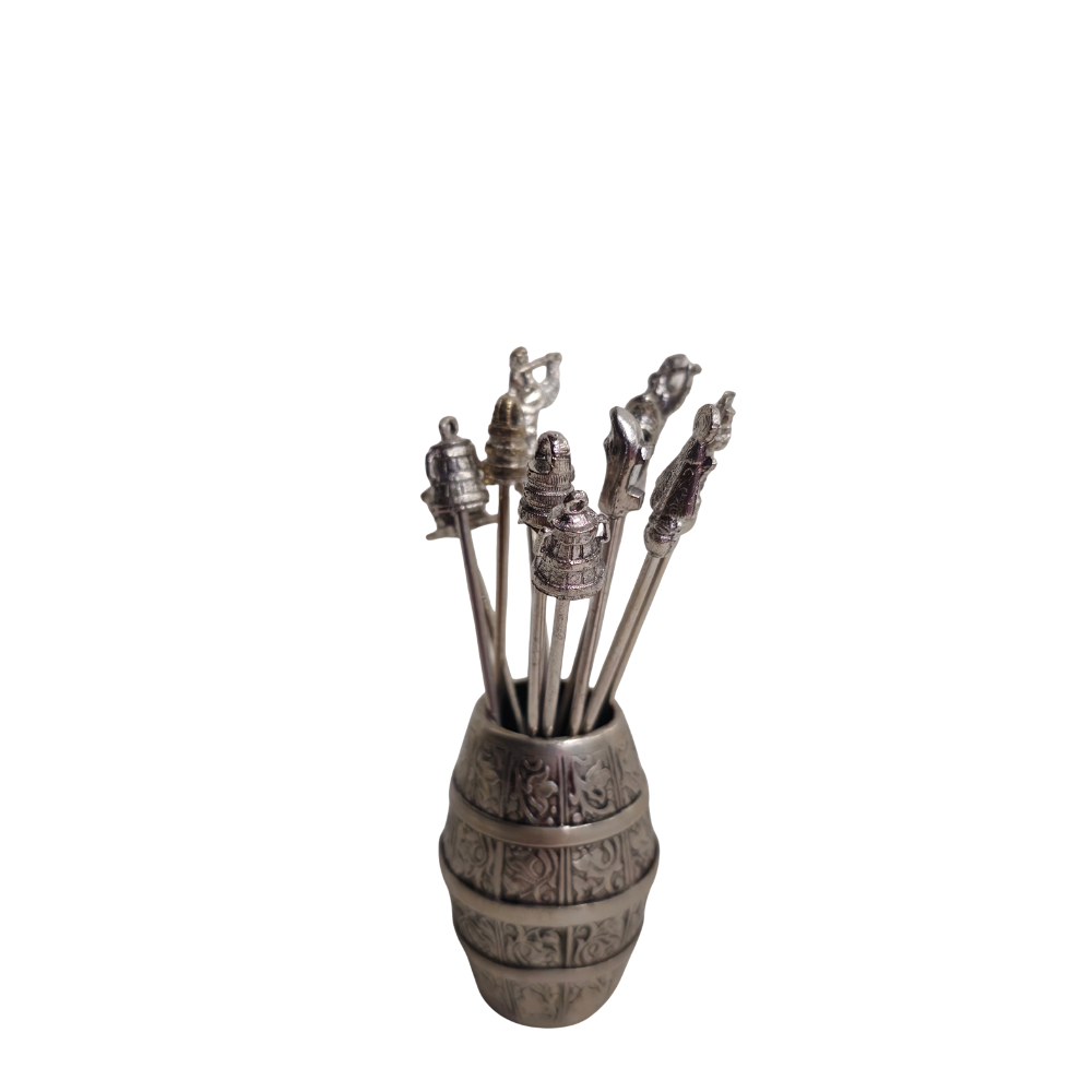 SILVER METAL SNACK STICKS.