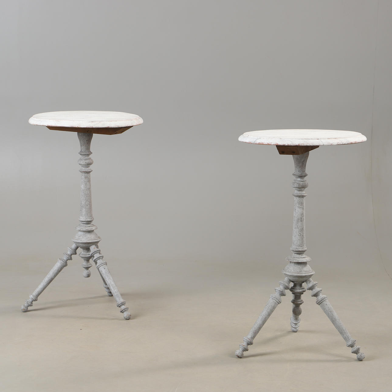 A side table, painted, 1800/20th century.